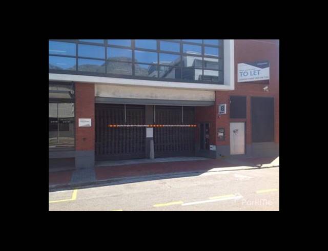 194M² OFFICE TO LET IN WOODSTOCK